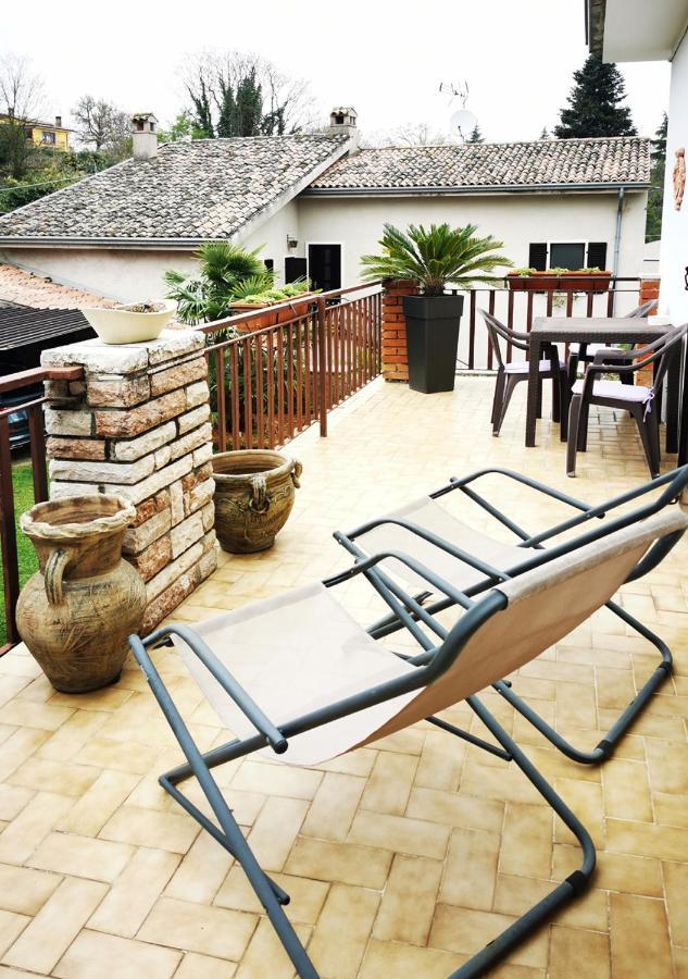 Casa Rustica Con Giardino Villa Caprino Veronese Exterior foto